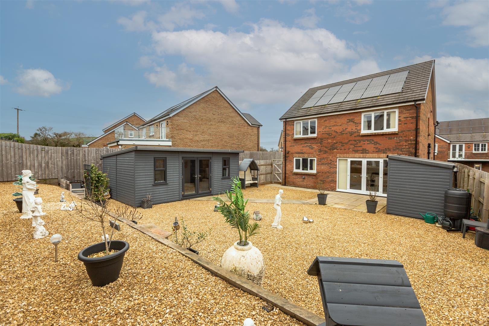 Clos Clemment, Five Roads, Llanelli, SA15 5YQ